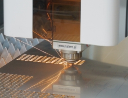 Laserski razrez pločevine iz nerjavečega jekla - Materm